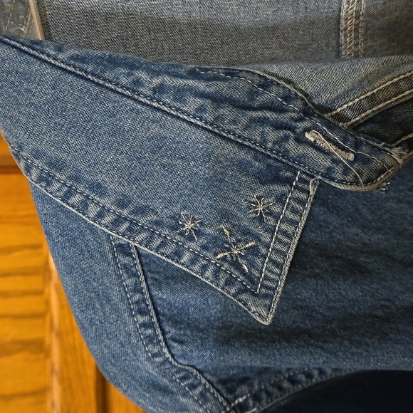 Vintage Bobbie Brooks Blue Chambray Long SleevedHoliday Shirt Women size 18/20W - Picture 3 of 14